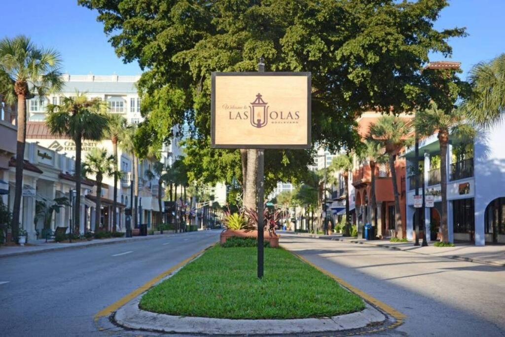 Seaside Escape Steps To Beach, Dining, Shopping And Olas! Appartamento