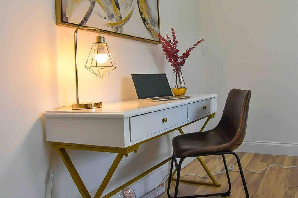 Appartamento Seaside Escape Steps To Beach, Dining, Shopping And Olas! Fort Lauderdale