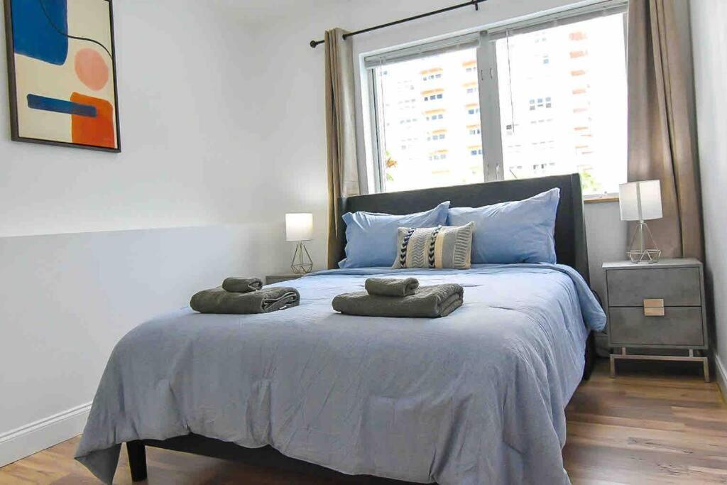 Apartment Seaside Escape Steps To Beach, Dining, Shopping And Olas! *