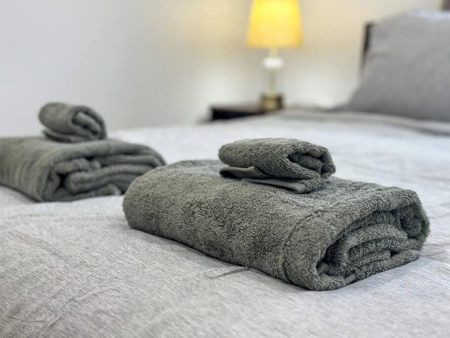 Apartment Seaside Escape Steps To Beach, Dining, Shopping And Olas! Fort Lauderdale